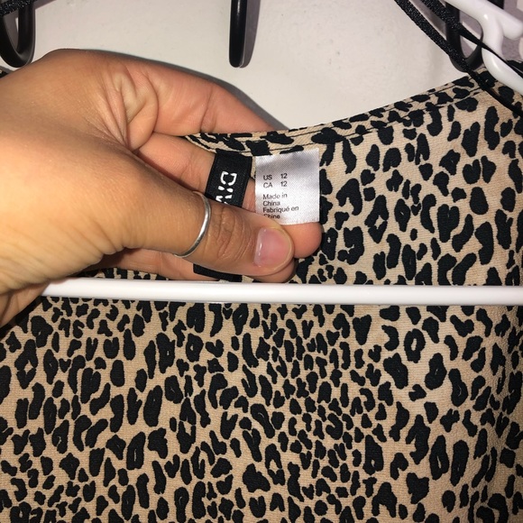 Cheetah dress - Picture 3 of 3